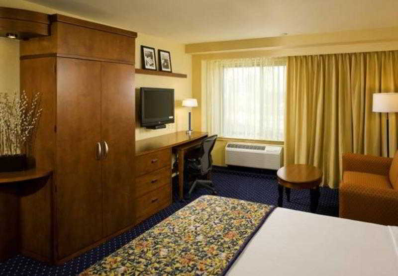 Hotel Courtyard Culver Angeles 4*